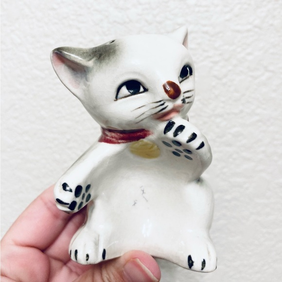Vintage lucky cat ceramic white kitty cat figurine Japan Shaker - Picture 7 of 11